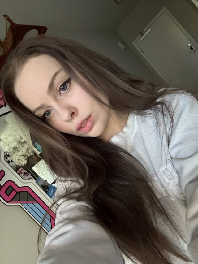 Hi baby I’m wet and ready for fun😜💦 HMU only if you’re serious 4057231146 - Image 3